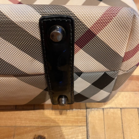 BURBERRY Vintage Nova Check Bag - Picture 7 of 9
